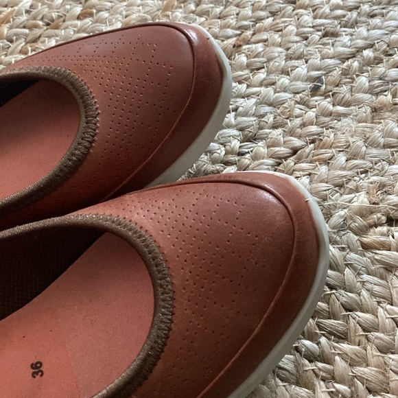 Ecco Slip-on shoes NWOT - Picture 2 of 6